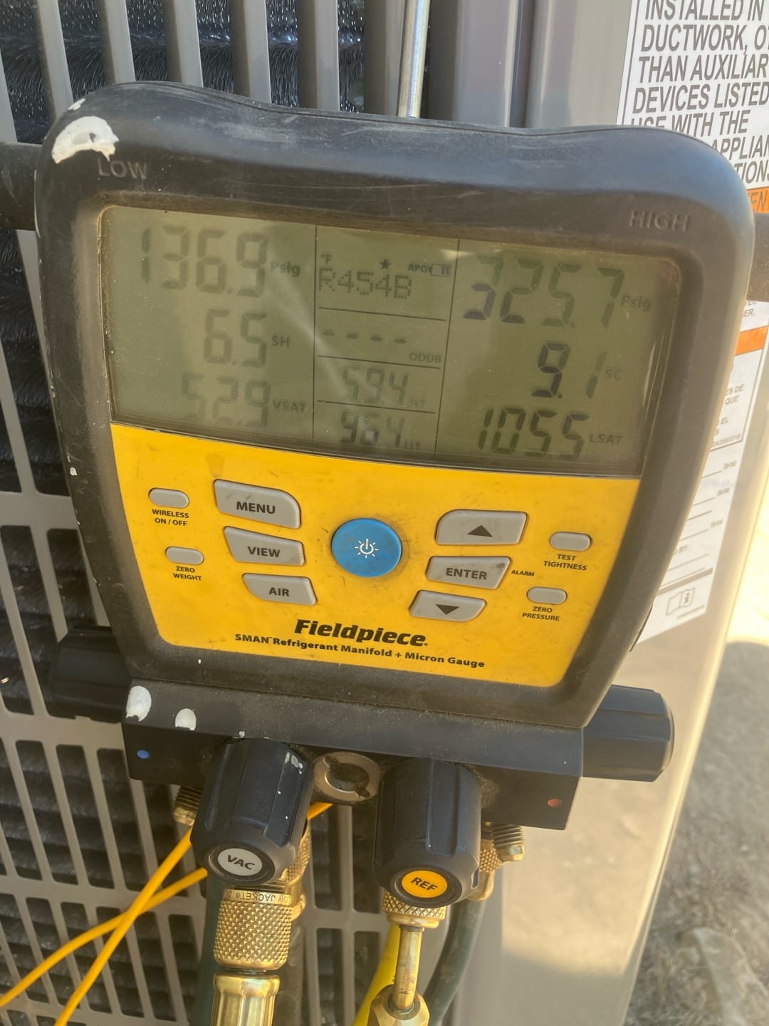 Digital manifold shows system operating with low side 137 PSIG and high side 326 PSIG, refrigerant labeled R-454B, superheat 6.5°F, subcooling 9.1°F.