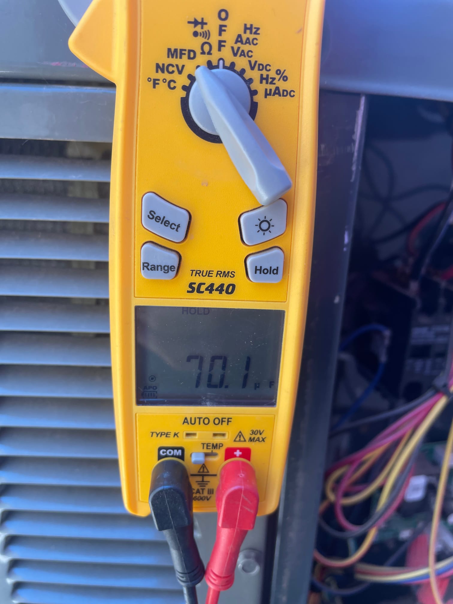 Diagnostic instrument display shows 70.1 °F.
