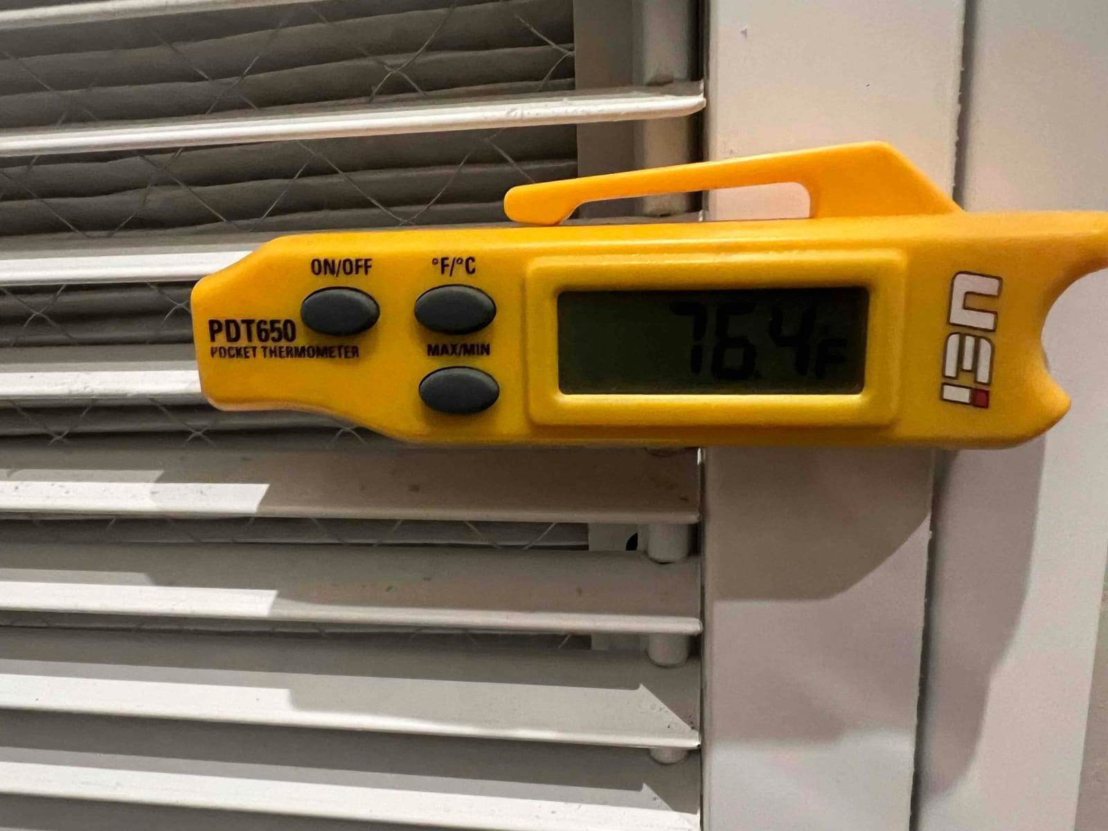 Diagnostic instrument display shows 76.4 °F.