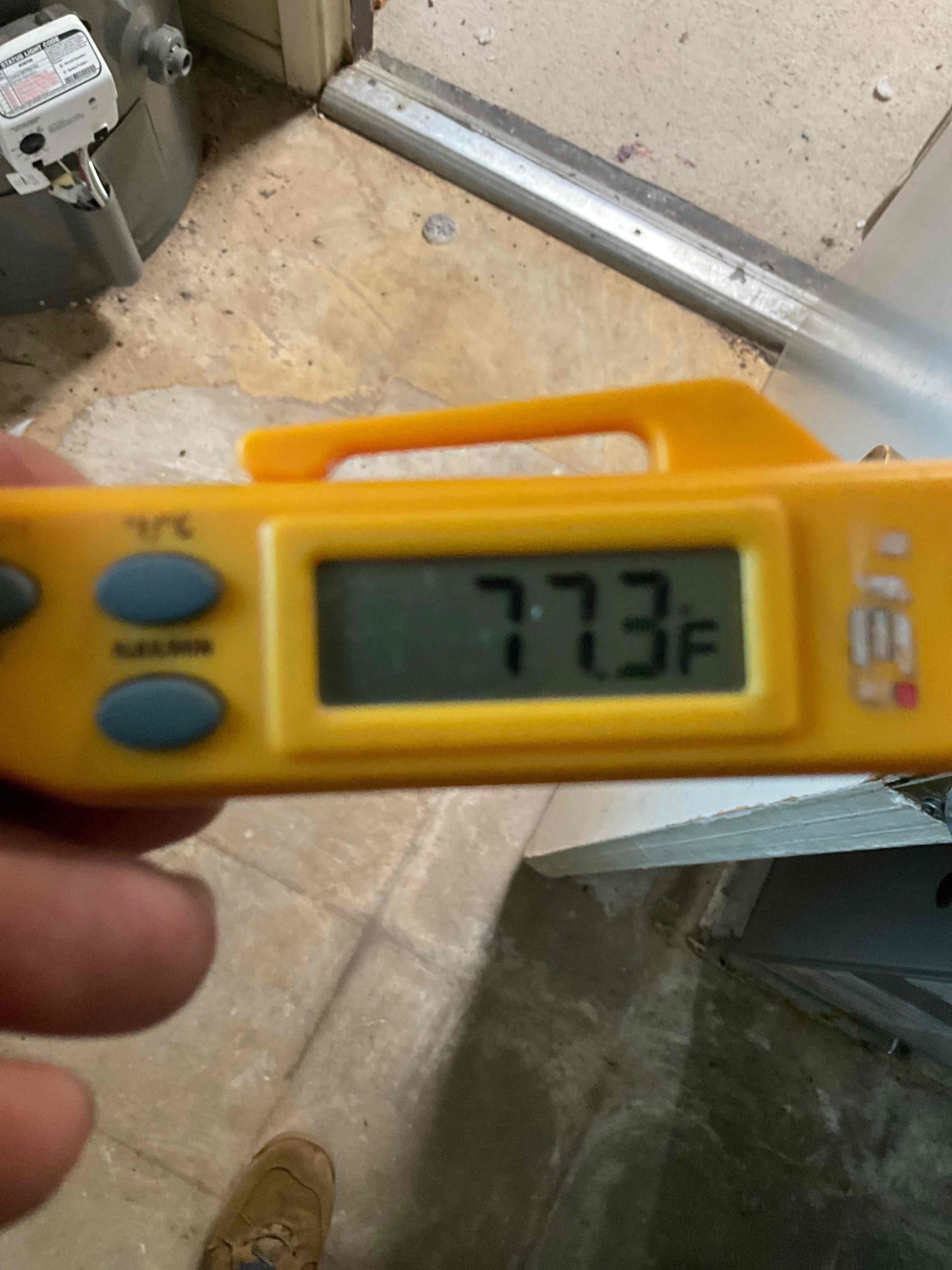 Diagnostic instrument display shows 77.3 °F.
