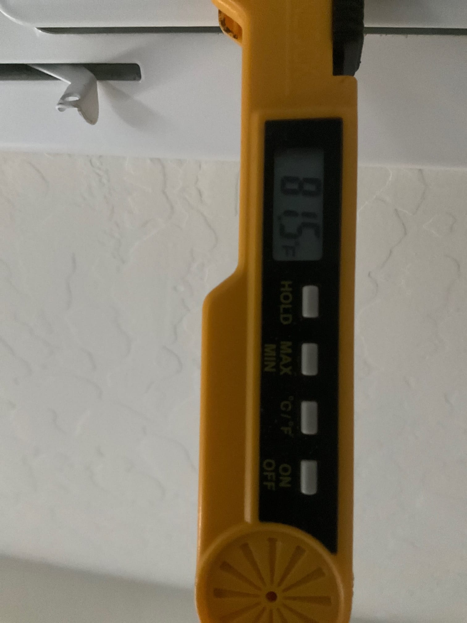 Diagnostic instrument display shows 81.5 °F.