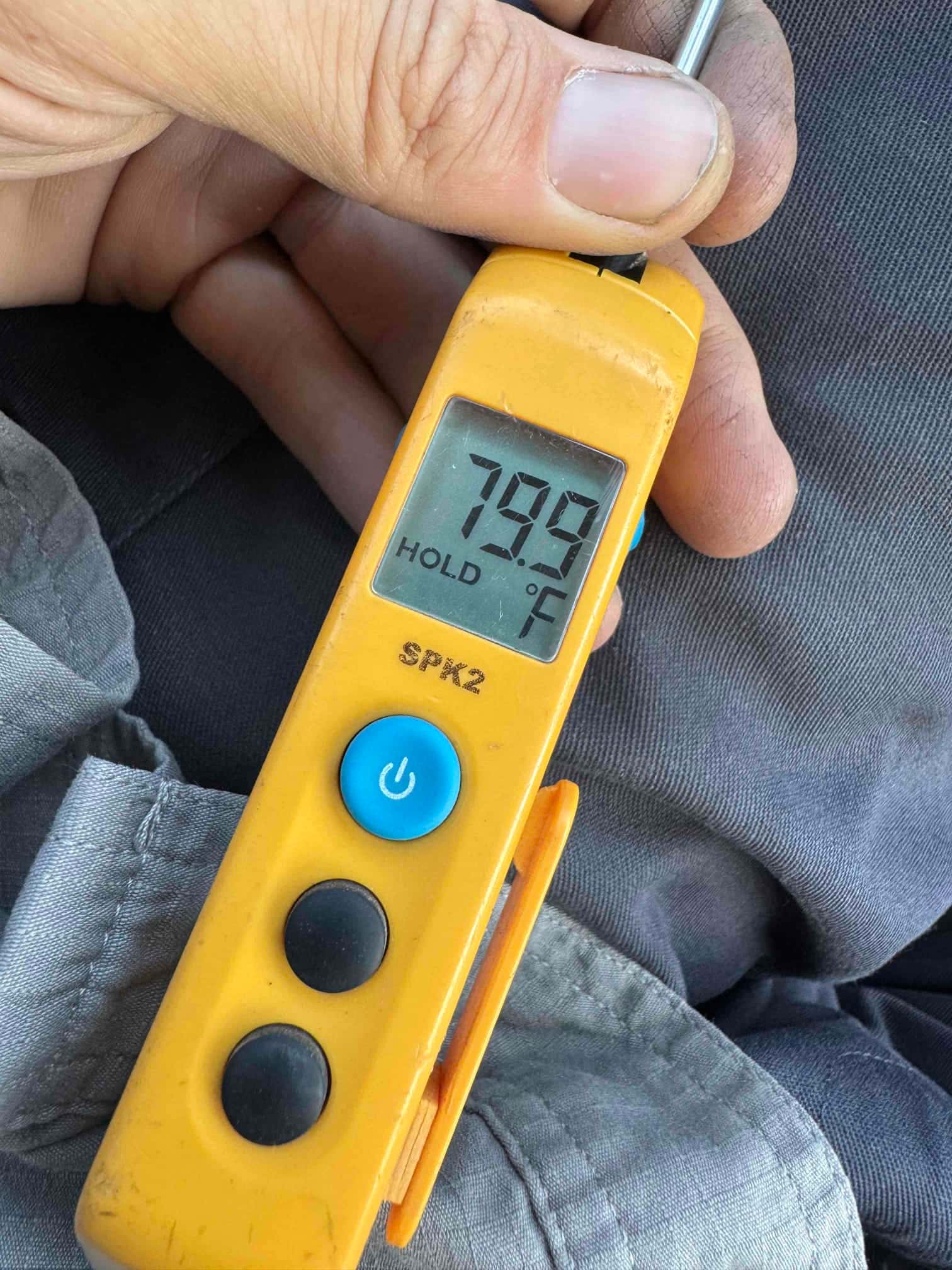 Diagnostic instrument display shows 79.9 °F.