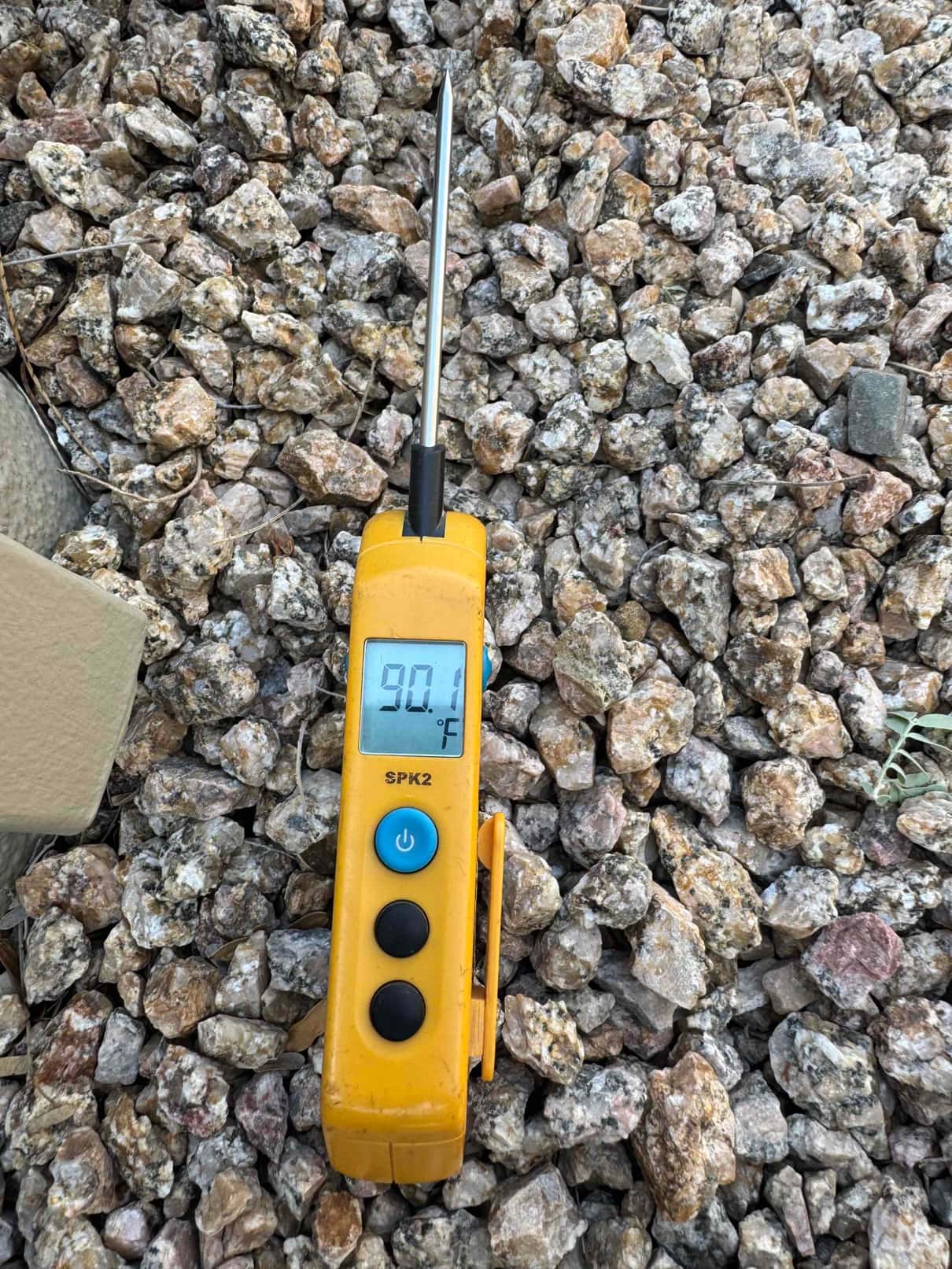 Diagnostic instrument display shows 90.1 °F.