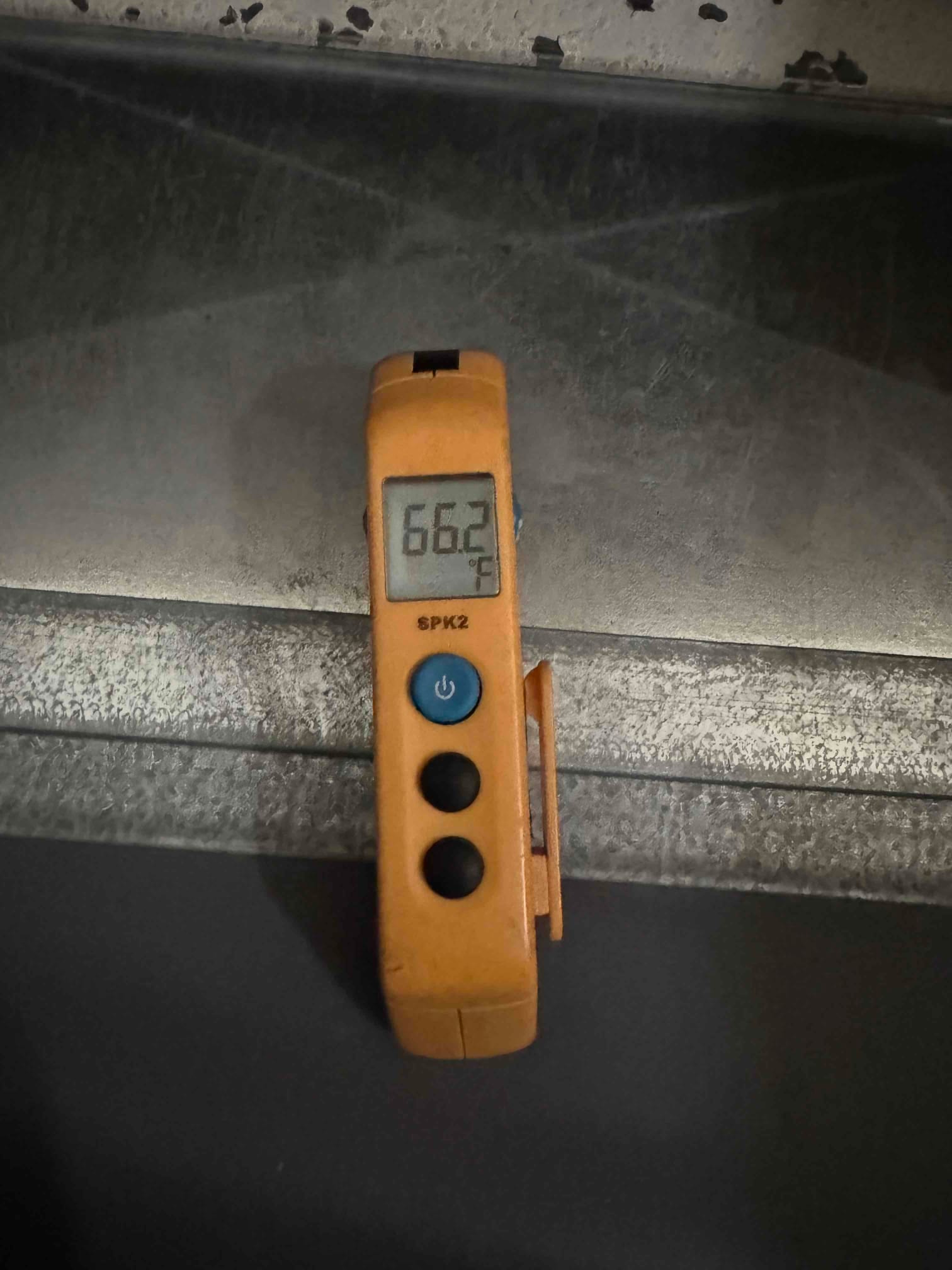Diagnostic instrument display shows 66.2 °F.