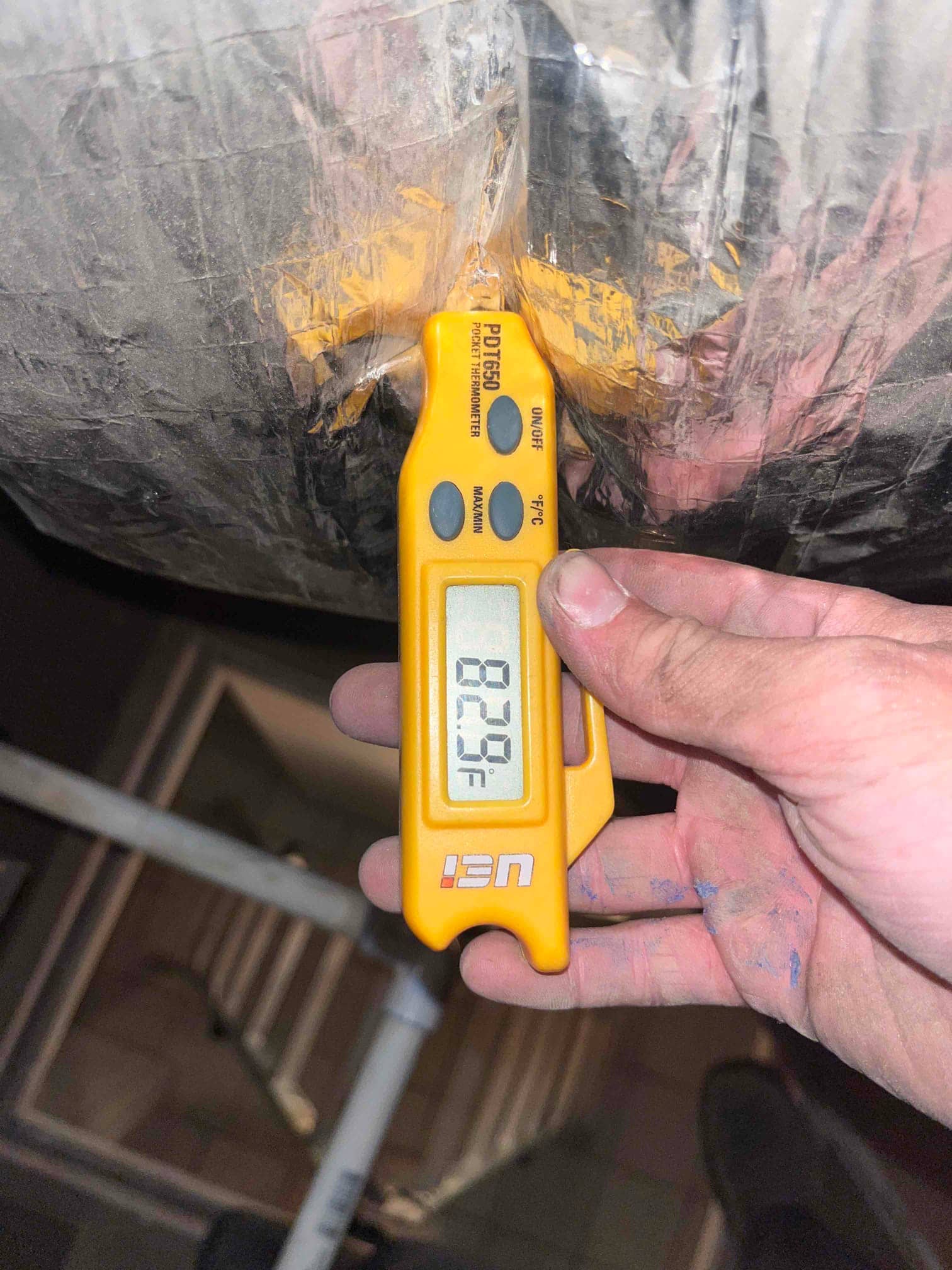 Diagnostic instrument display shows 82.9 °F.