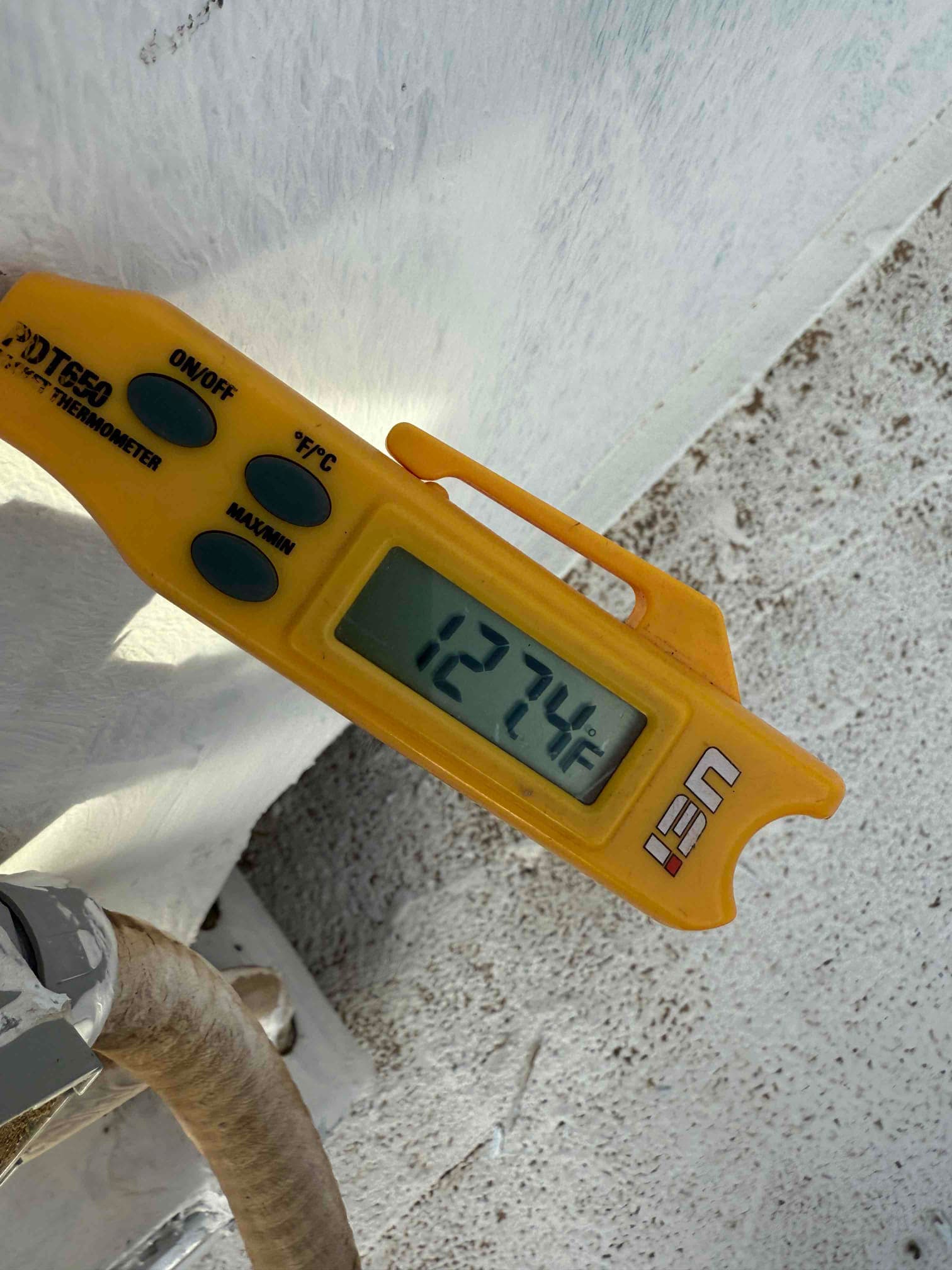 Diagnostic instrument display shows 127.4 °F.