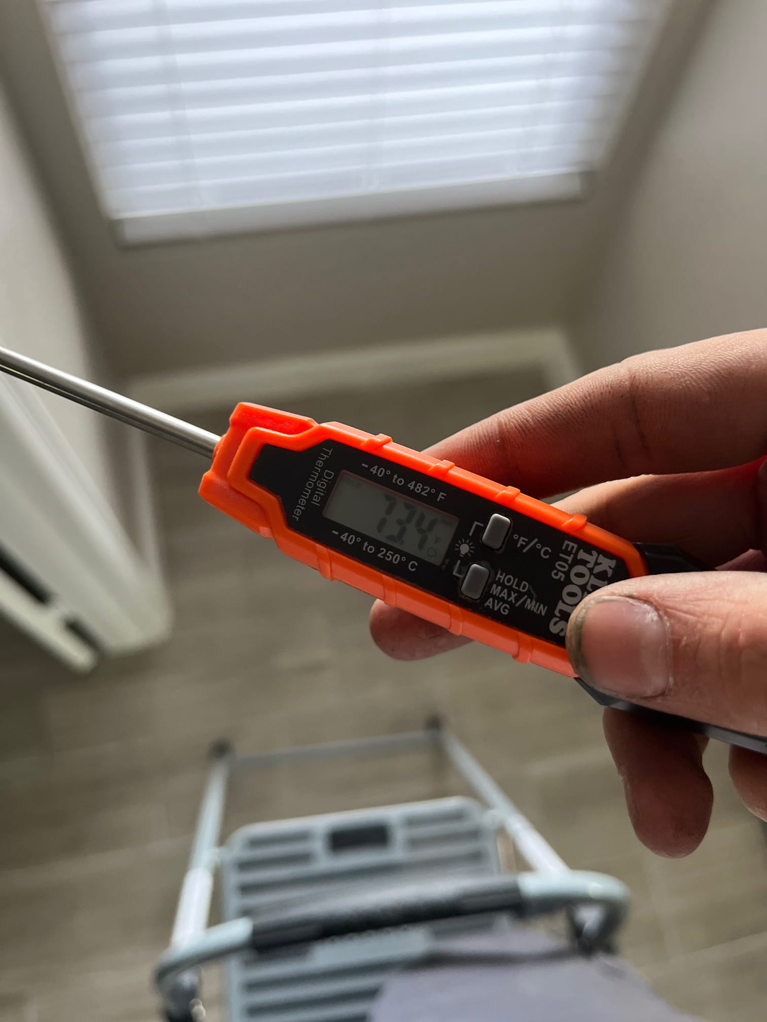 Diagnostic instrument display shows 31.6 °C.