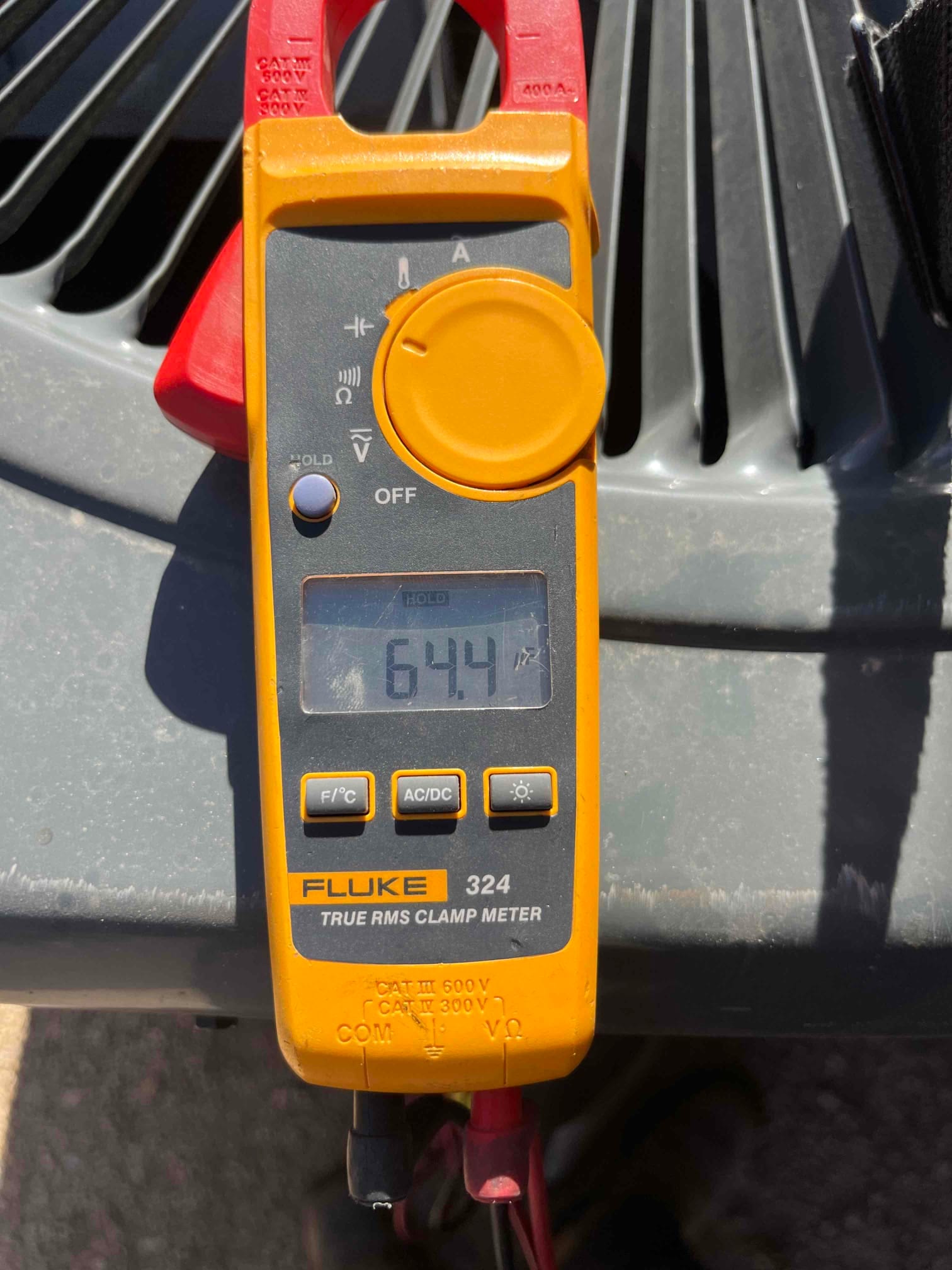 Diagnostic instrument display shows 64.4 °F.