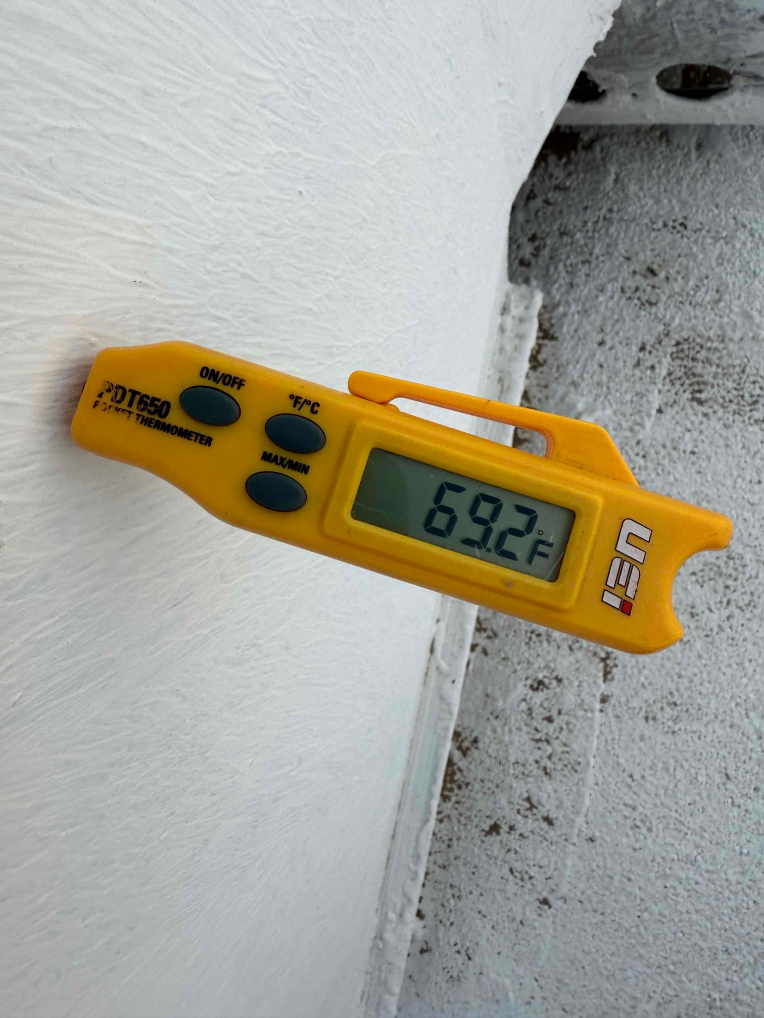 Diagnostic instrument display shows 69.2 °F.