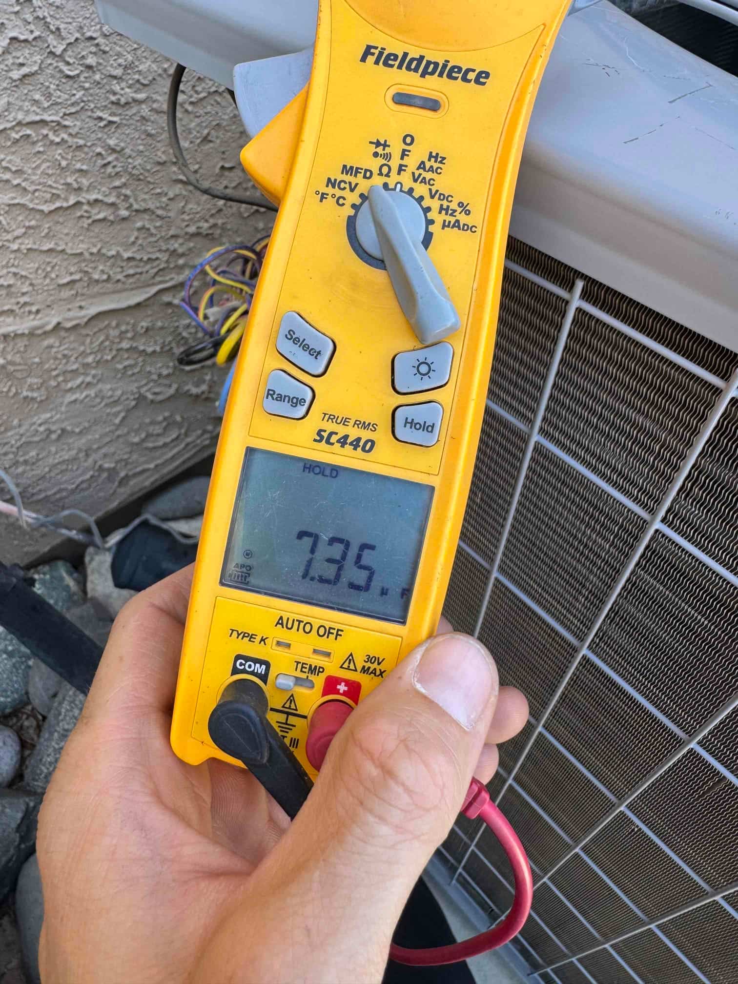 Diagnostic instrument display shows 73.5 °F.
